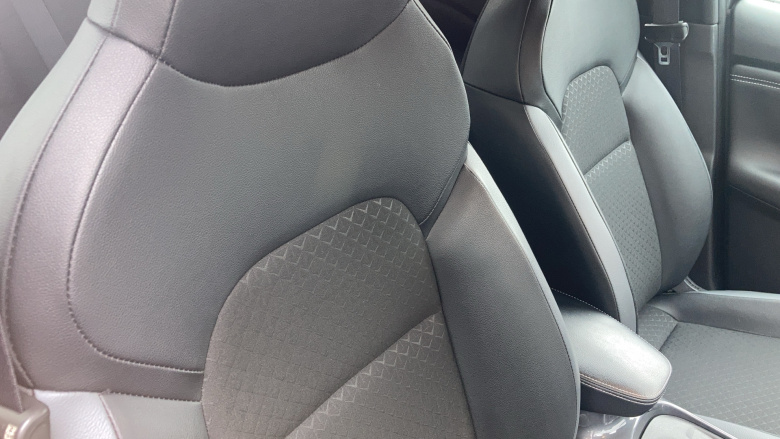 Nissan Juke 1.0 DiG-T 114 N-Connecta 5dr Petrol Hatchback